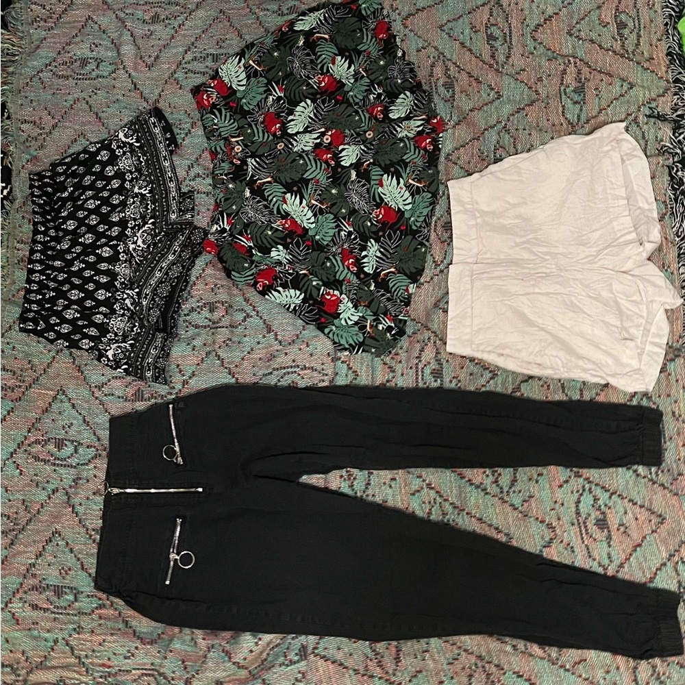 Women's Bottoms Bundle for Sale – 4 Stylish Pieces!